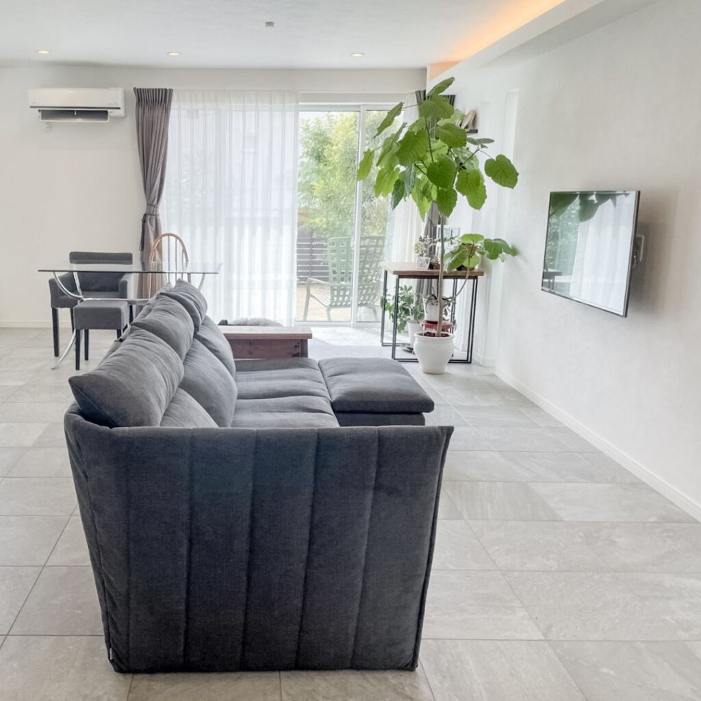 グレー×ローソファ 納品事例|かこみソファ