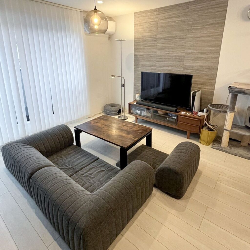 グレー×ローソファ 納品事例|スキップ1ミニソファ