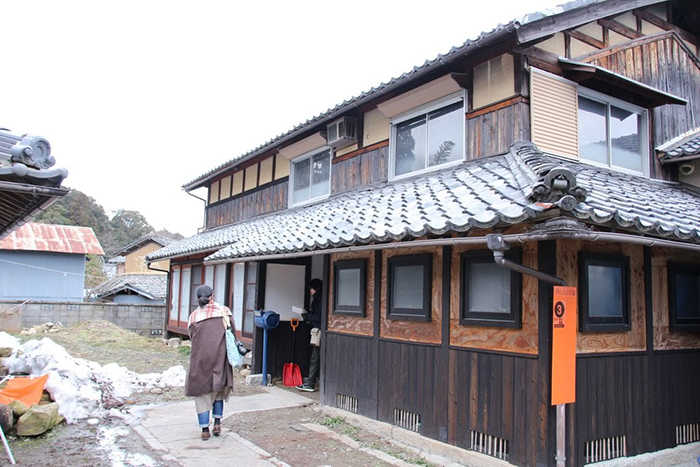 ローソファのあるお部屋の探訪記 つみきソファ