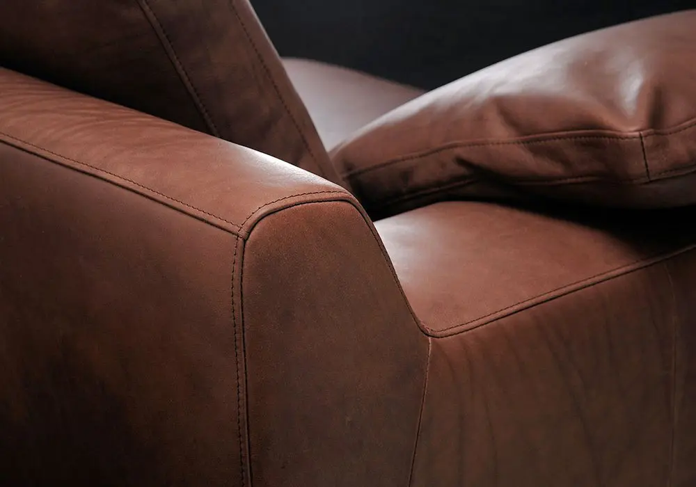 神保さんごろ寝上から