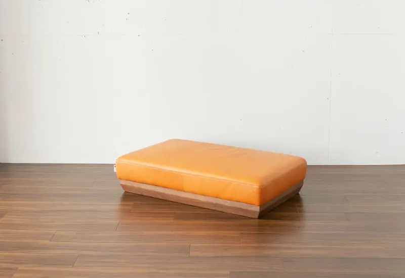 お客様のお部屋の片肘