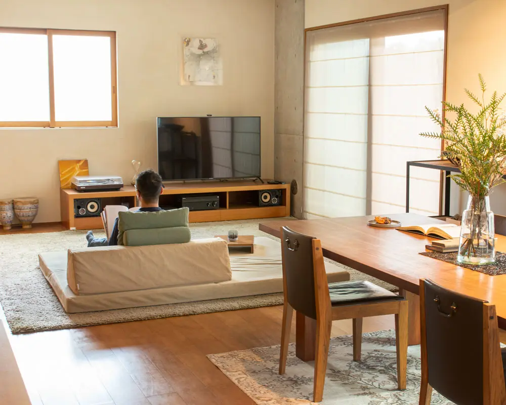 床のようなフロアソファ、フロフロ画像