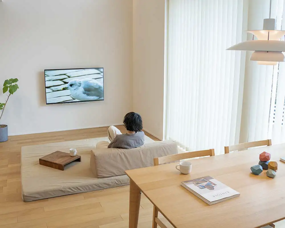 床のようなフロアソファ、フロフロ画像