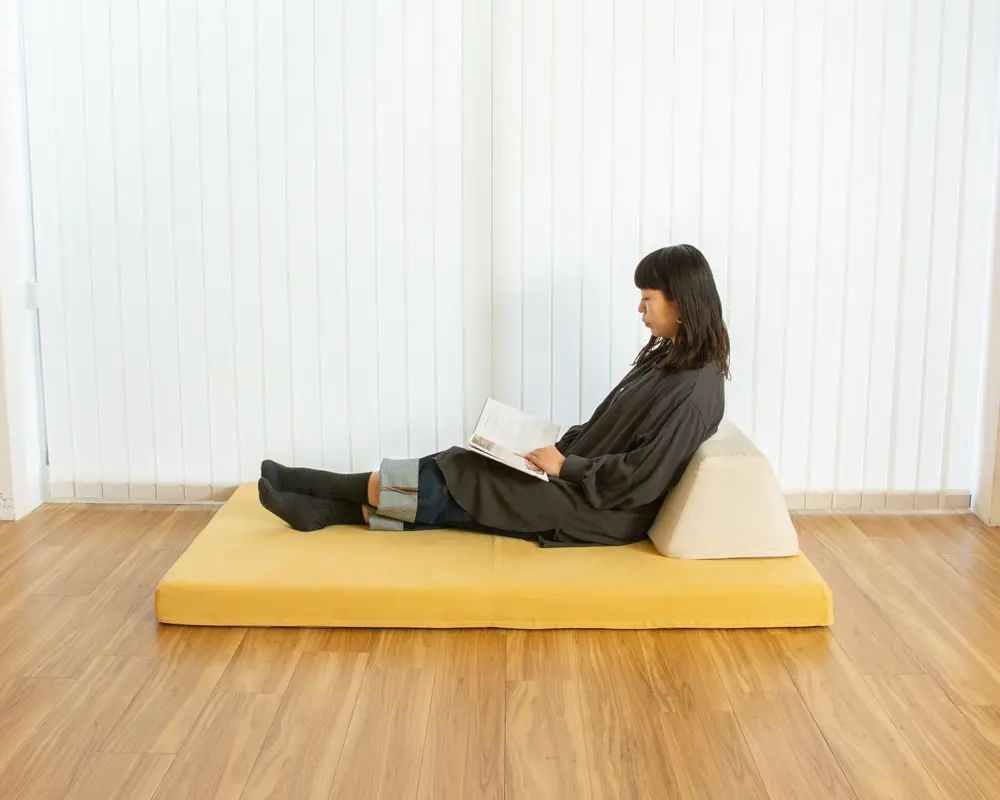 床のようなフロアソファ、フロフロ画像