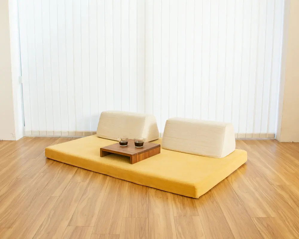 床のようなフロアソファ、フロフロ画像