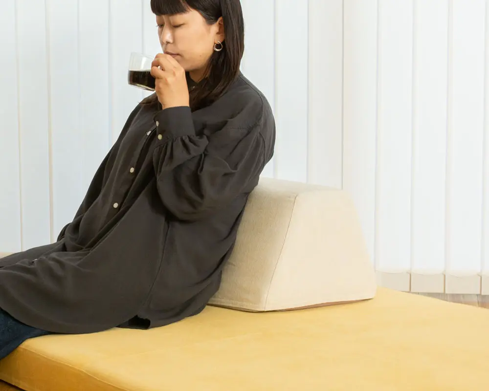 床のようなフロアソファ、フロフロ画像