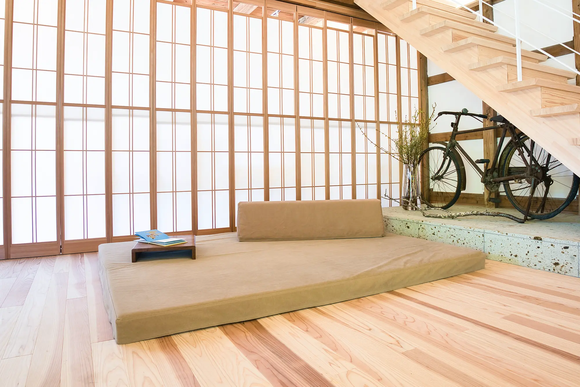 自由なくつろぎ方ができるローソファ フロフロ