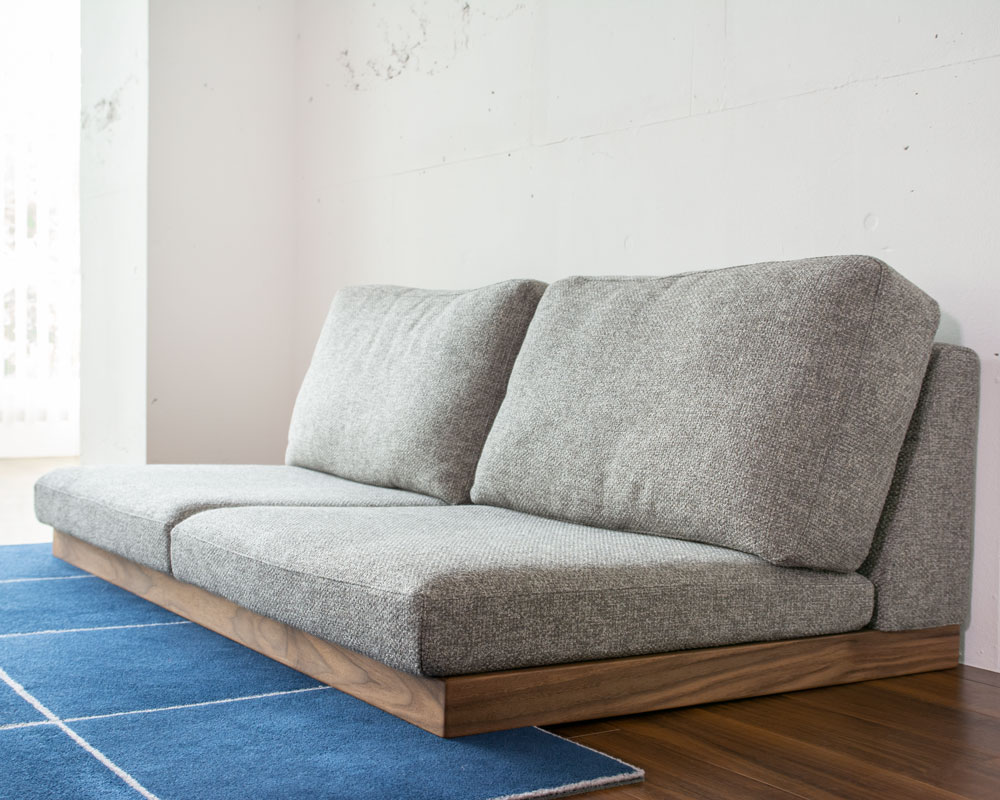 ウォールナット等の無垢材が魅力の脚付きローソファー Karya Sofa 商品詳細 国産ローソファ フロアソファ専門店harem 公式通販サイト