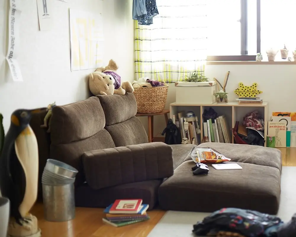 コンパクトなハイバックタイプローソファのパルフィソファ