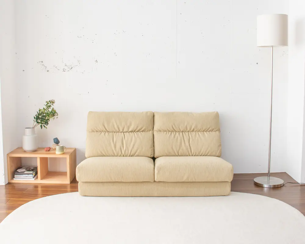 コンパクトなハイバックタイプローソファのパルフィソファ