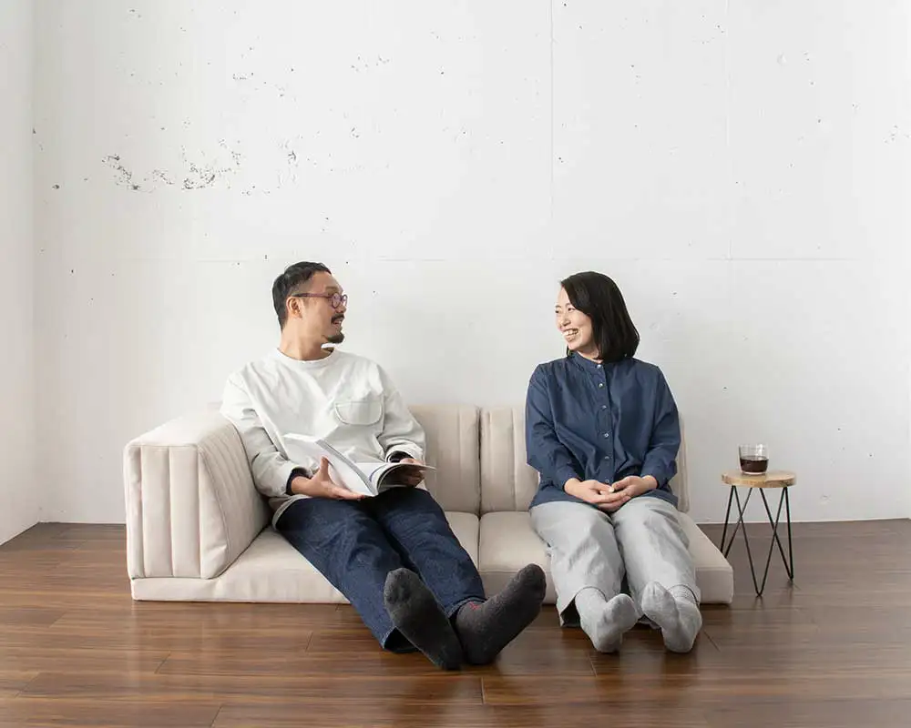 こたつや和室、畳にも合わせやすいローソファー「PICASSO SOFA」｜国産