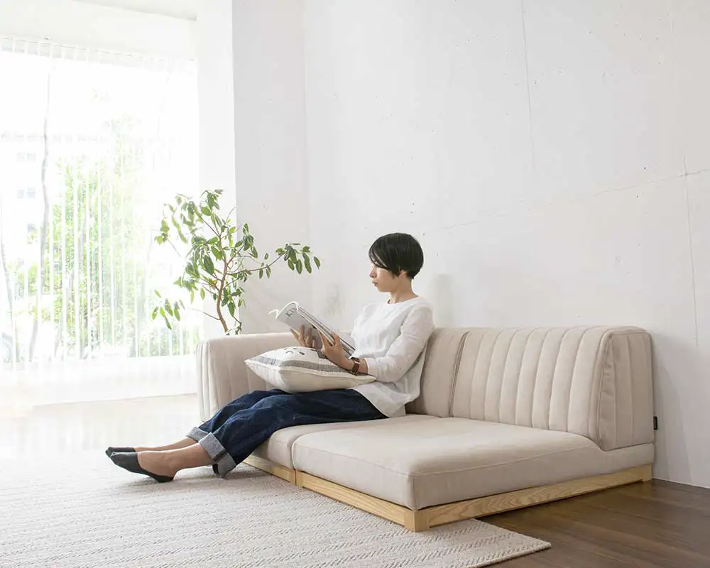 こたつや和室、畳にも合わせやすいローソファー「PICASSO SOFA」｜国産