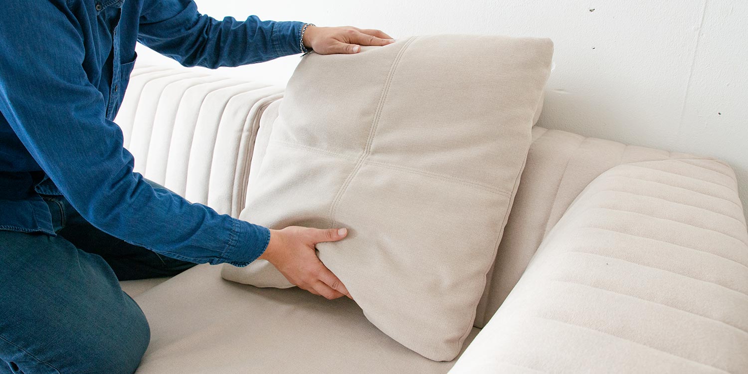 羽毛クッションのメンテナンス