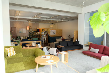 ローソファー専門店の大阪ショールーム