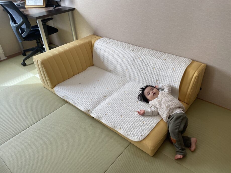 やさしいイエローのローソファで、和室をもっと居心地良く。