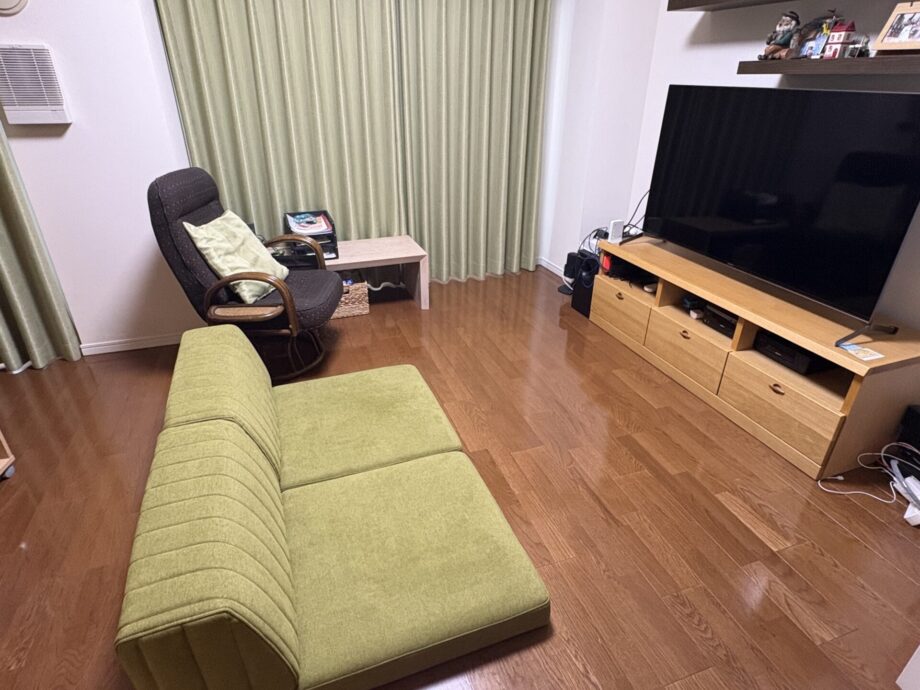 高さ41cmのピカソソファなら、お部屋に圧迫感を与えずスッキリ！