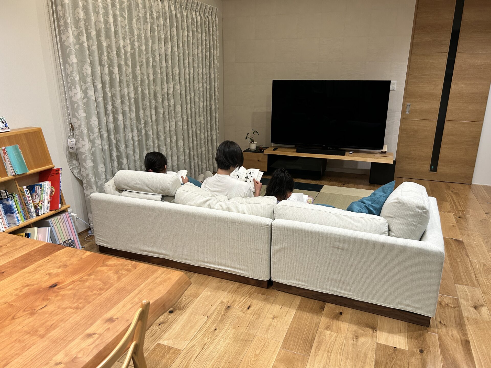 カーヤソファ ホワイト 3人掛けローソファ ローソファー