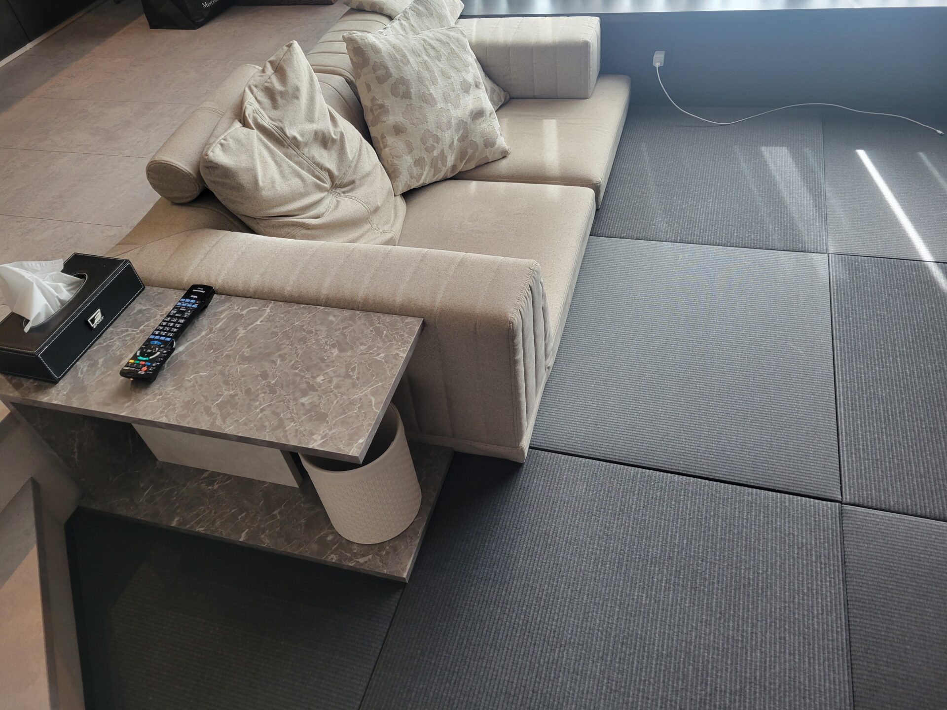 ピカソソファ メランジグレー 2人掛けローソファ ローソファー