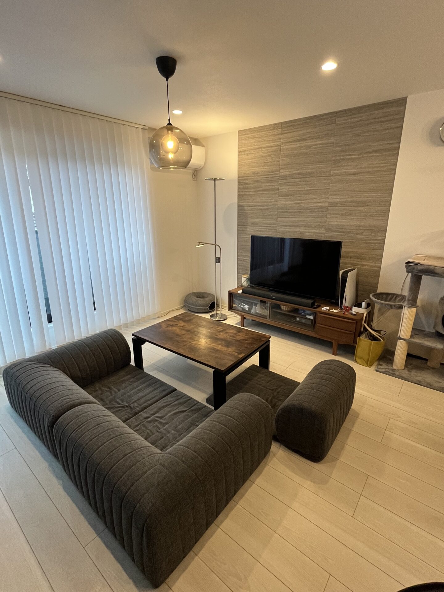 スキップ1ミニソファ ダークグレー 3人掛けローソファ ローソファー