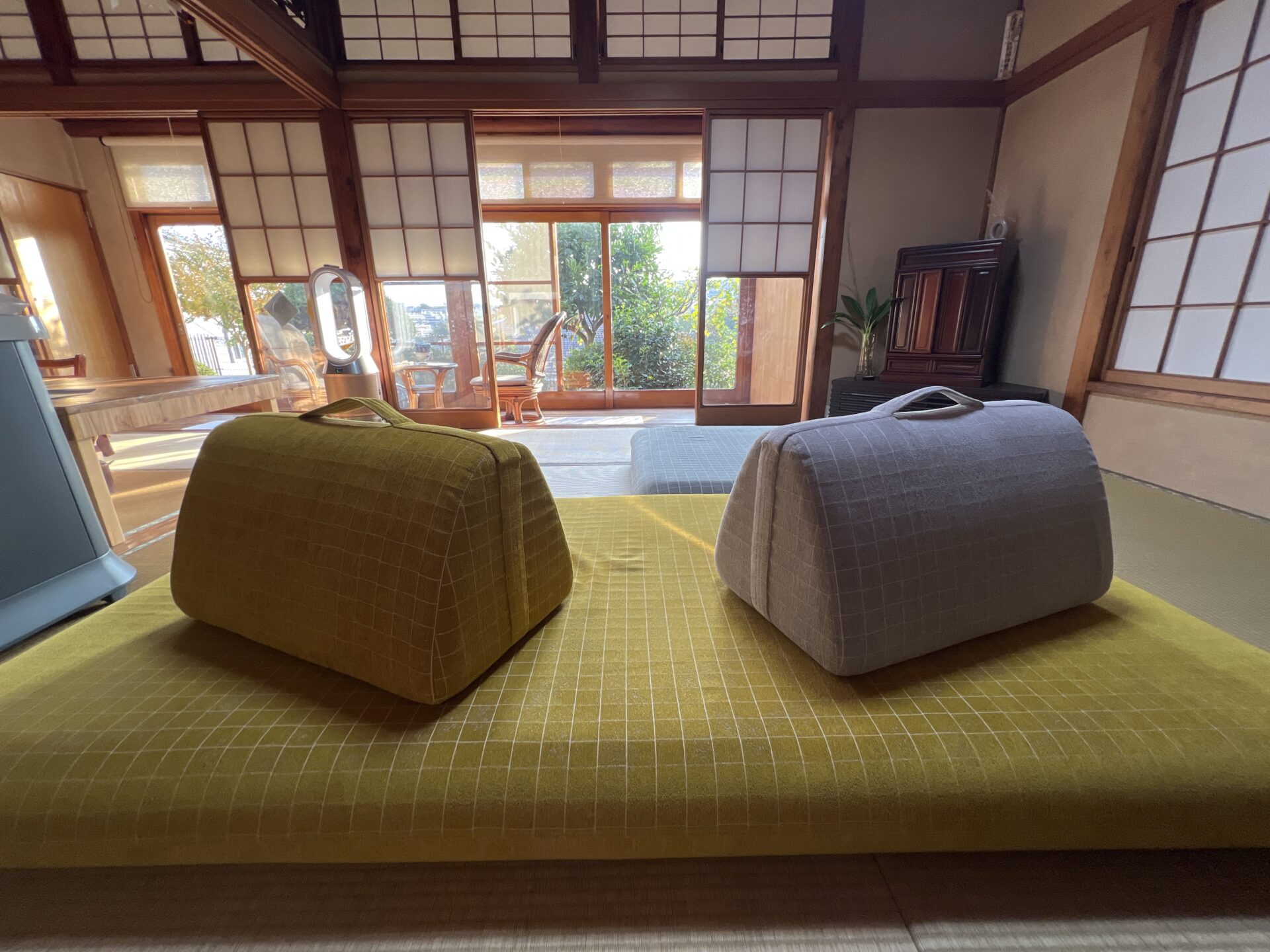 キャリーソファ イエロー 2人掛けローソファ ローソファー