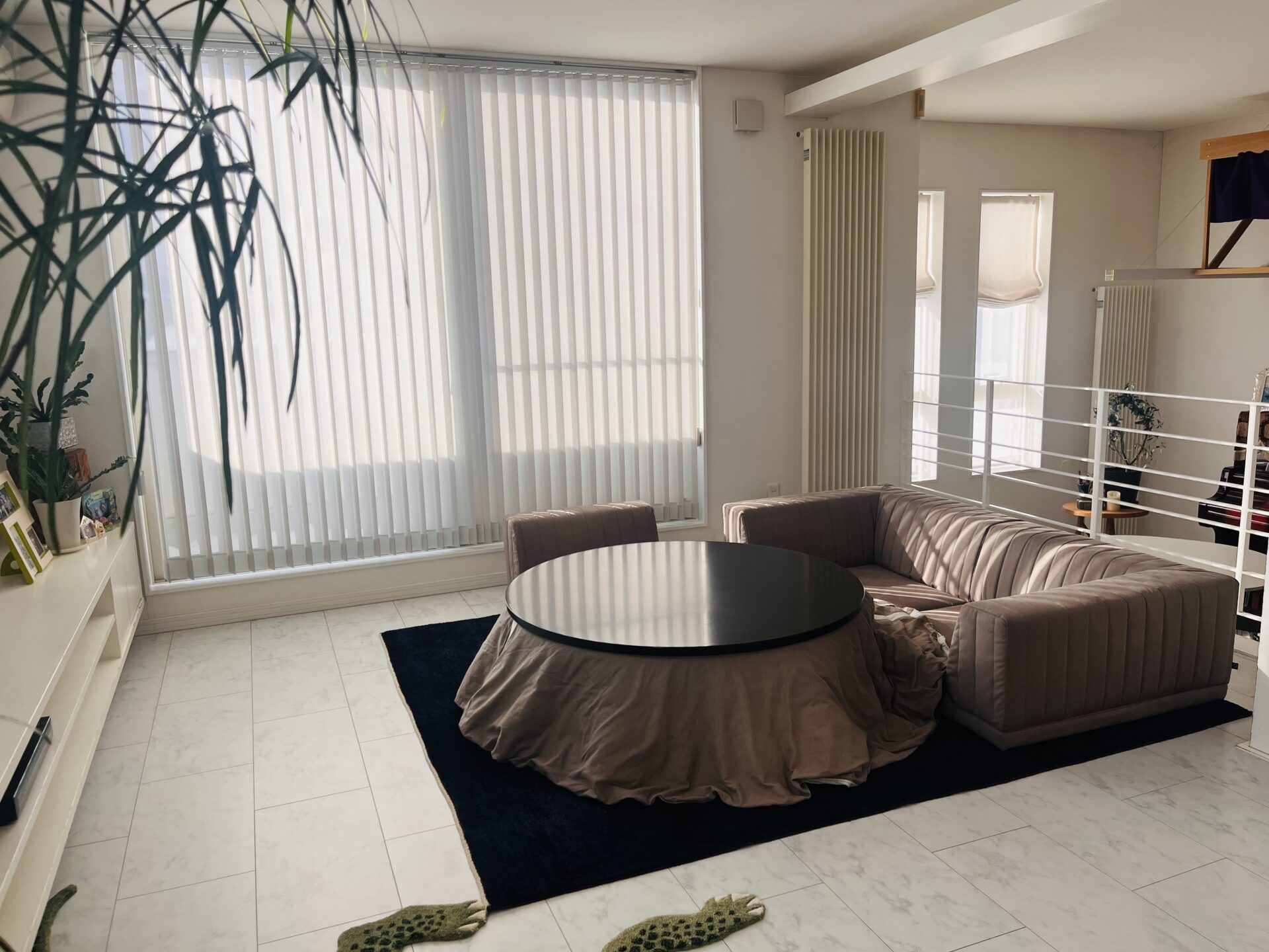 ピカソソファ グレージュ 3人掛けローソファ ローソファー