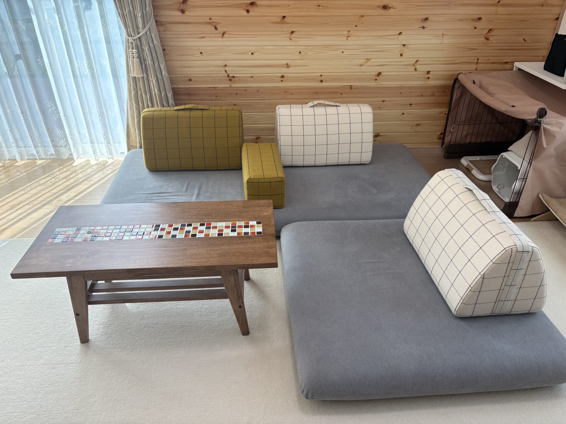 キャリーソファ ライトグレー 2人掛けローソファ ローソファー